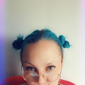 Meet your Posher, Helen